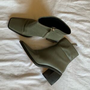Zara gray leather boots size 36
